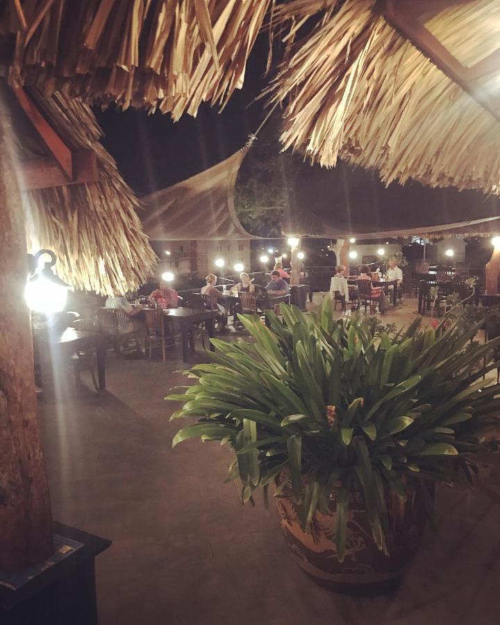 Hector Suites & Beach Hotel Curacao Экстерьер фото